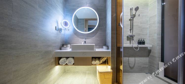 东莞凤岗南天大厦亚朵酒店图片