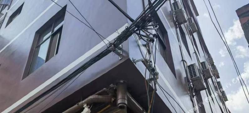 弥勒兴湖温泉宾馆(湖泉生态园店)图片