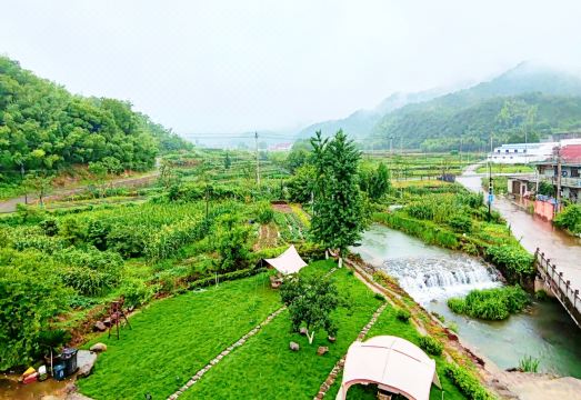 Longyinju Hostel Hotel Overview