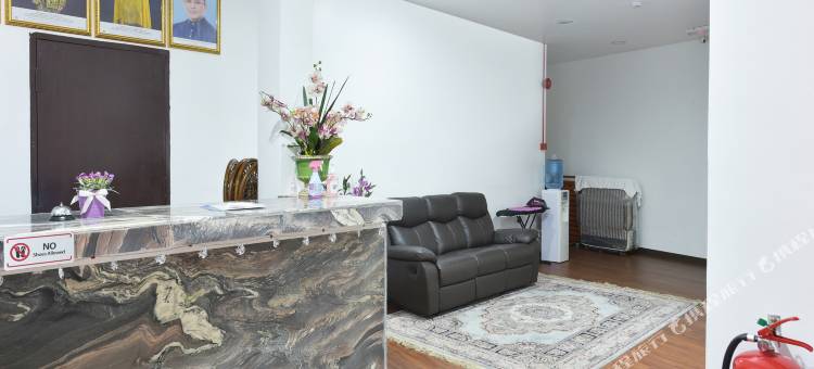 OYO 90869马迪纳酒店(OYO 90869 Hotel Madeena Inn)图片