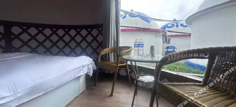 察右中旗白骏马民宿图片