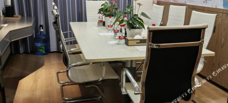 万澳酒店(渭南乐天大街店)图片