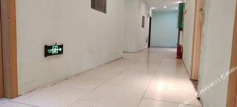 福廷酒店(南宁金象大道地铁站店)图片