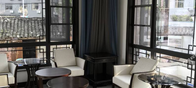 阅枫庭院民宿(象山海影城奔跑吧乐园店)图片