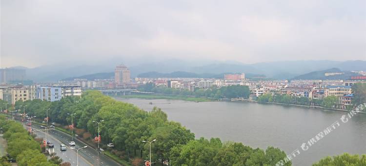 新县新华大酒店(龙泉公园火车站店)图片