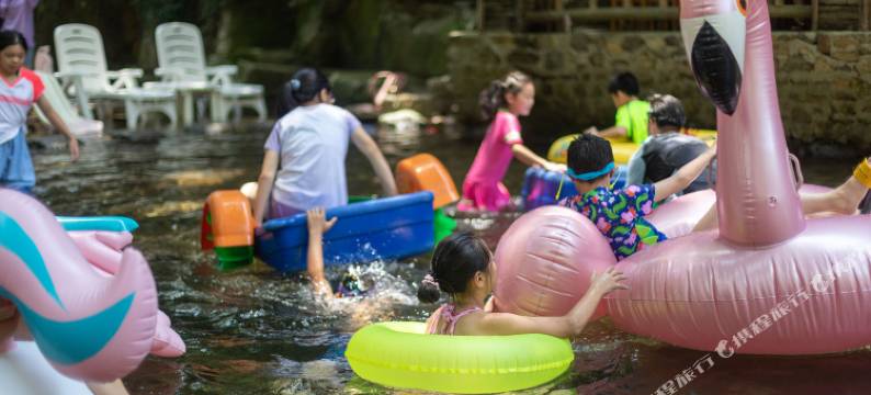 桐庐岩朵山宿(白云源店)图片