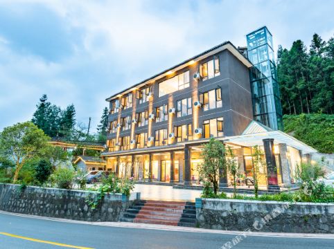 瓦屋山桃花源避暑山庄