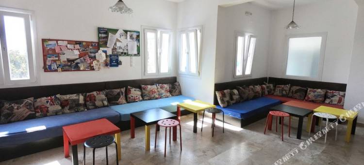 菲拉背包客旅馆(Fira Backpackers Place)图片
