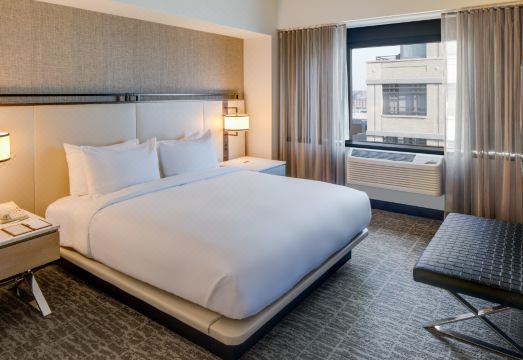 DoubleTree by Hilton Hotel & Suites Jersey CityHotel Overview