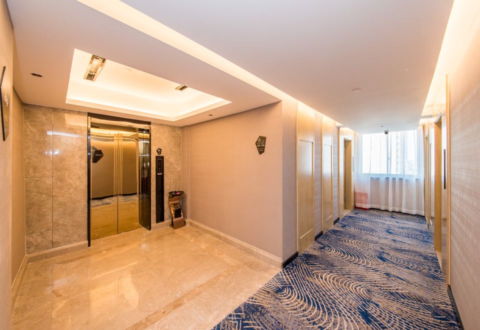  Hotel Overview