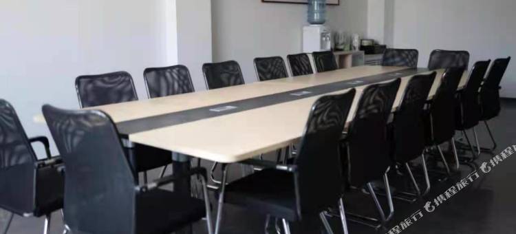 西宁梧桐宾馆(青海国际会展中心店)图片