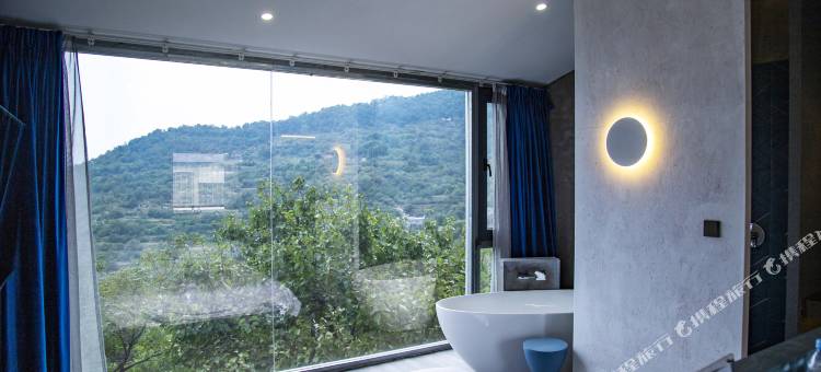 ROLLZ野路子酒店图片