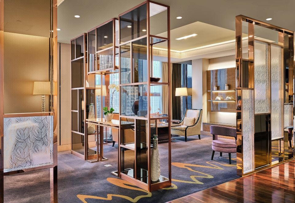 Fairmont The Palm HotelOver view