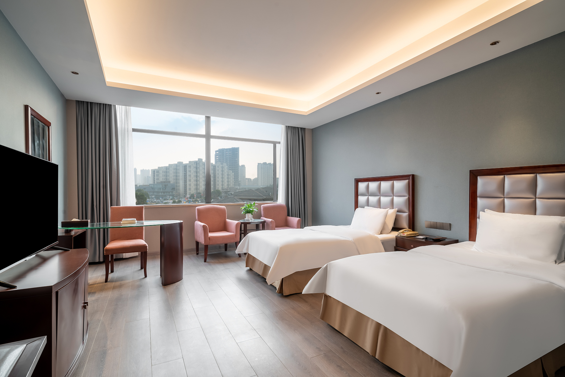 Luxury Blue Horizon Hotel (Wuxi Huishan Wanda Plaza) Over view