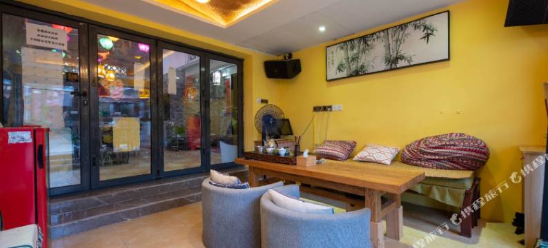 深圳较场尾说时依旧客栈图片