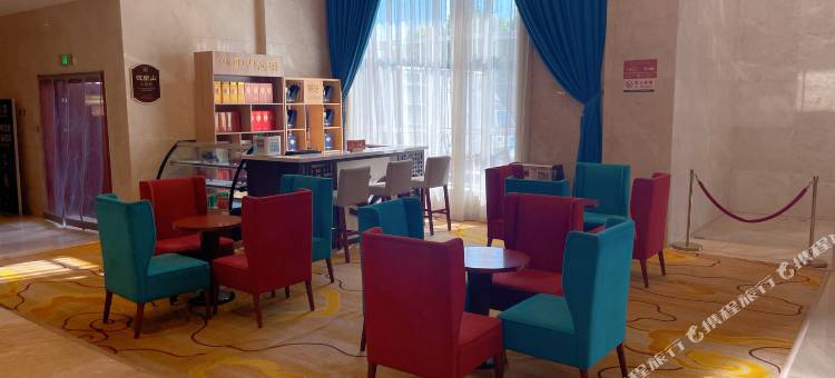 金宝瑞纳大酒店(金宝国际汽车城潍坊火车站店)图片
