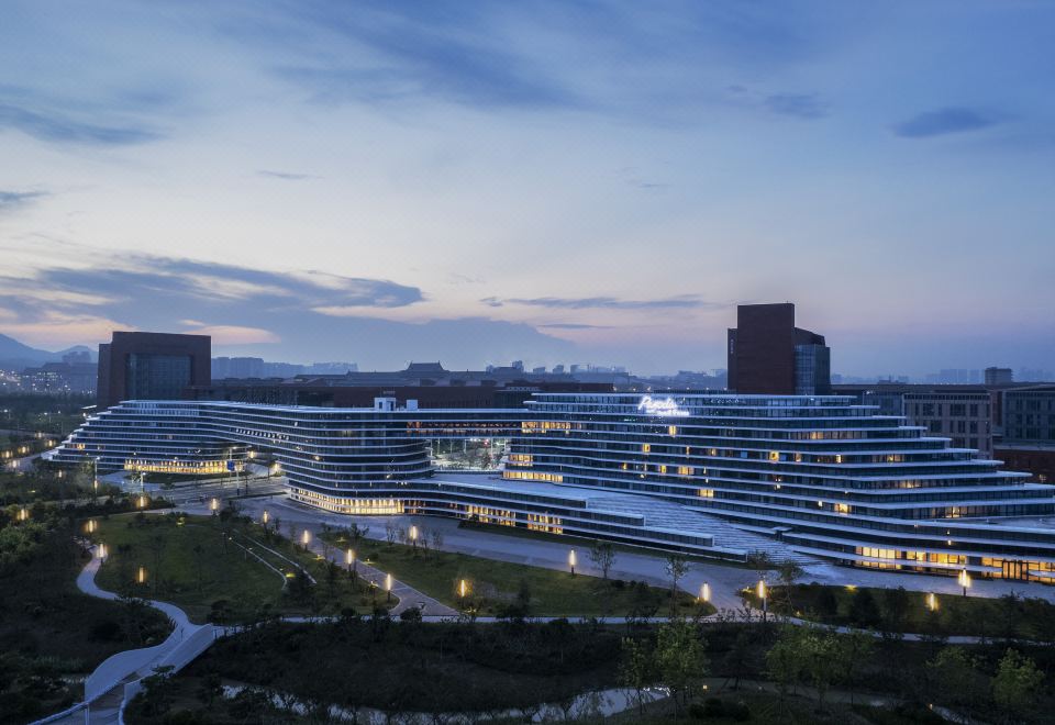 Pagoda Hotel Qingdao West Coast Hotel Overview