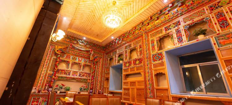 首旅如家派柏·云酒店(稻城亚丁风景区新游客服务中心店)图片