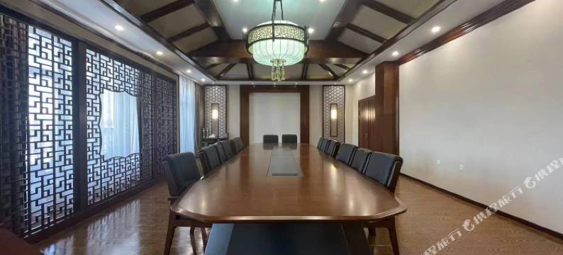 北极村峰悦之约酒店图片