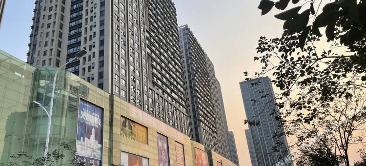 在途影院海景公寓(湛江万达广场荣盛广场店)图片