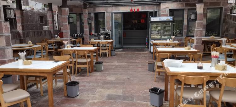 青青半山渡民宿(林州太行大峡谷店)图片