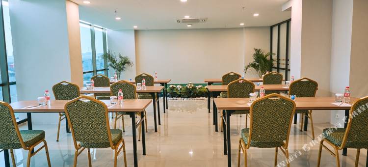 Horison Suite & Residences Iswara Bekasi图片