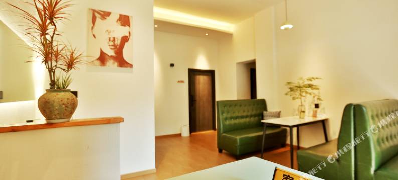 乐山云涧民宿(张公桥美食街店)图片