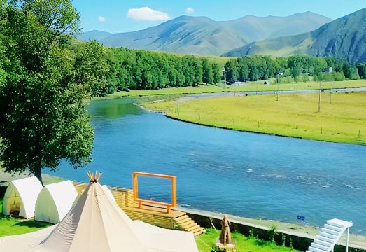 觅云MIYUN·见山野奢设计师度假酒店（康定新都桥店）外景图