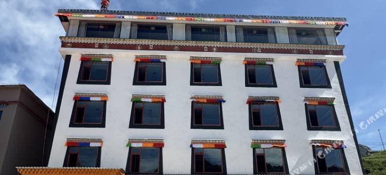 碌曲郎木寺云上朗木藏式民宿图片