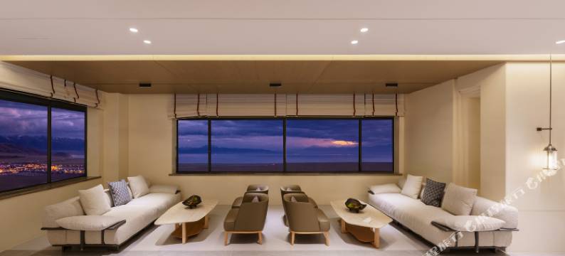 赛里木湖水云杉铂骊酒店(新游客中心店)图片