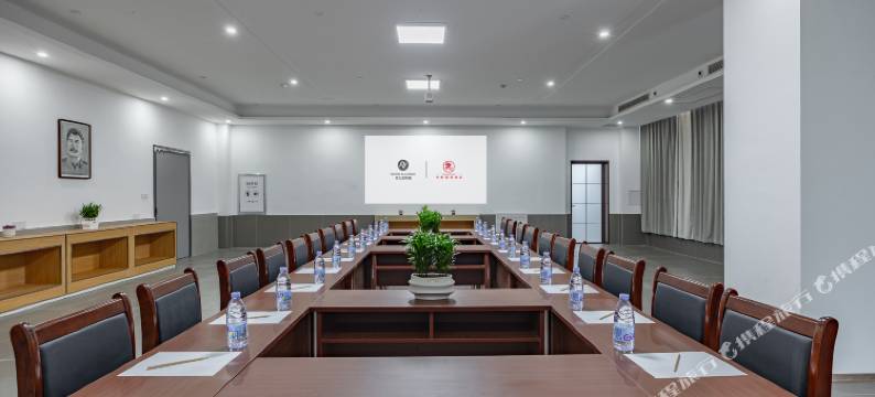 季枫国际酒店(沂水汽车站店)图片