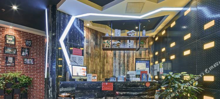 艺漫酒店(苏州寒山寺狮山路地铁站店)图片