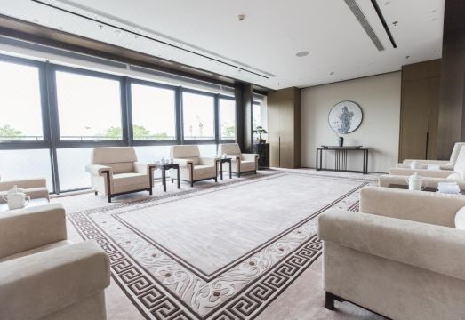 Courtyard by Marriott Shanghai HongqiaoHotel Overview