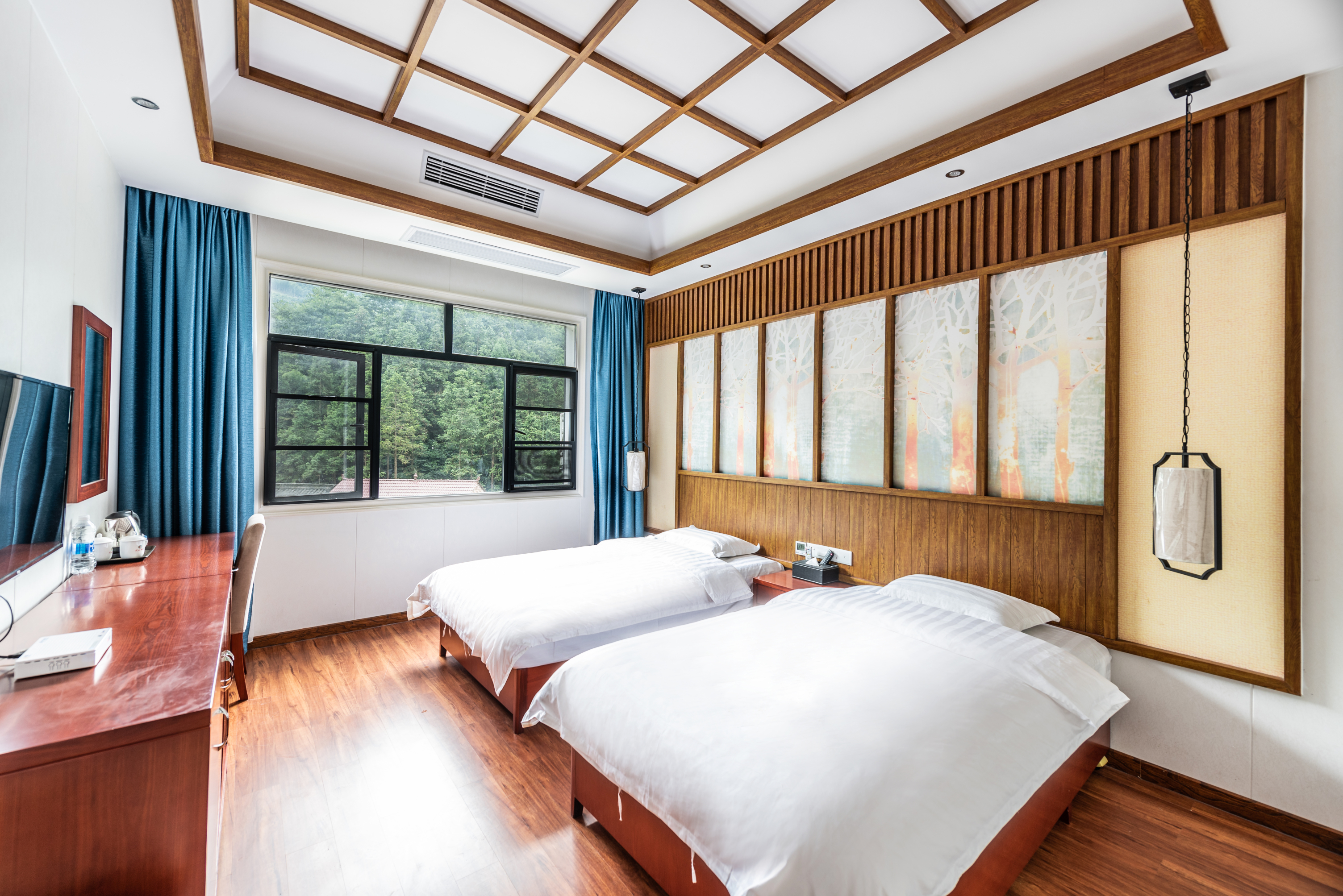 Longshan HotelOver view