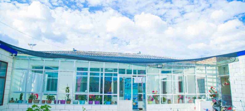 乌兰亮健家庭宾馆图片