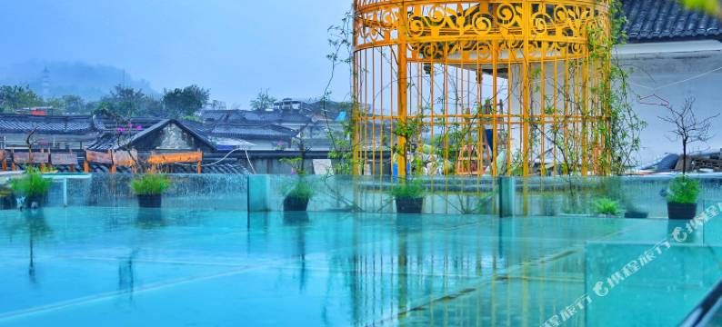 风隐天骄酒店(都江堰景区南桥店)图片