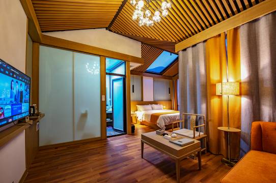 建始地心谷崖舍民宿