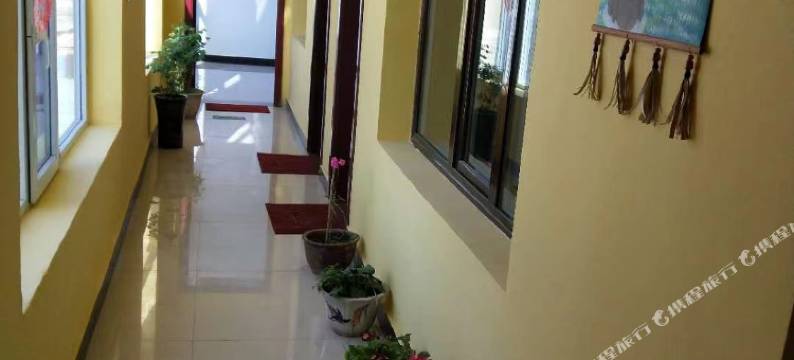 青海湖青依美舍民宿图片