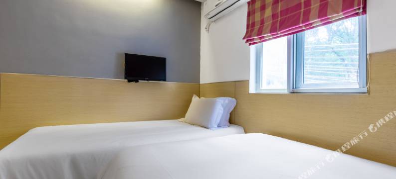 易佰酒店(上海康桥御桥地铁站店)图片