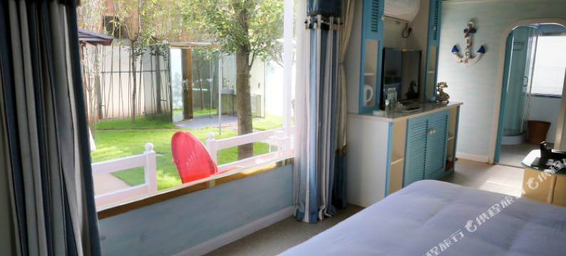 昆明吕合房车露营地图片