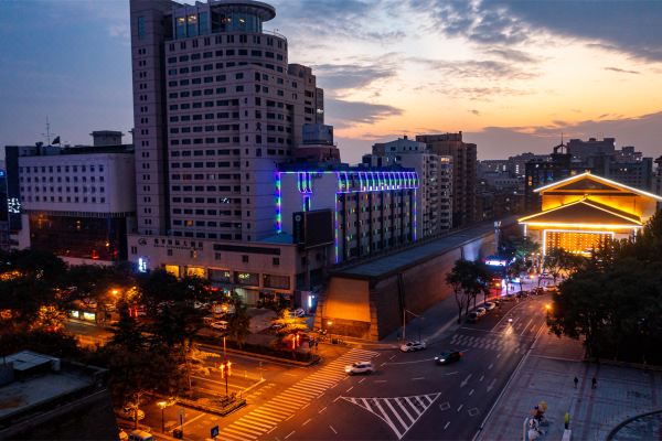 丽呈东谷酒店西安钟楼省政府店