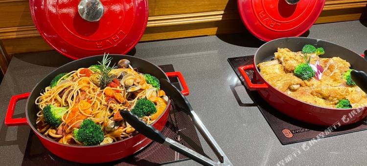 河堤漫旅-高雄站前館图片