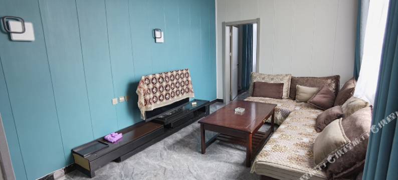 青海湖湖畔花海民俗酒店图片