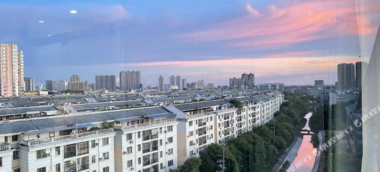 如家睿柏·云酒店(钦州湾广场店)图片