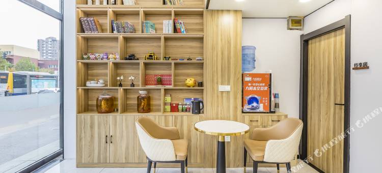 艾陌酒店(北京南站公益西桥地铁站店)图片