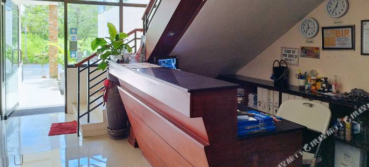 RedDoorz @阿克兰拉特立尼达旅馆(RedDoorz @ la Trinidad Pension House Aklan)图片