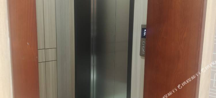 偏关豪泰商务酒店图片