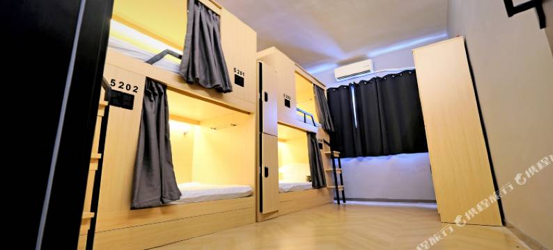 屋顶青年旅舍(鼓楼广场清明上河图展示馆店)图片