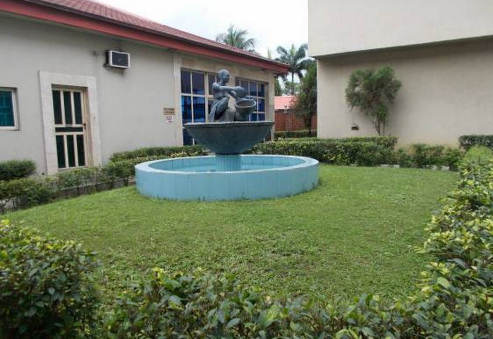 Beverly Hills Hotel Hotel Overview