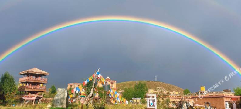 甘孜罗布林温泉酒店(格萨尔王城店)图片